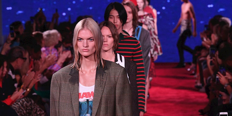 Calvin Klein, New York Moda Haftası’na Geri Dönüyor