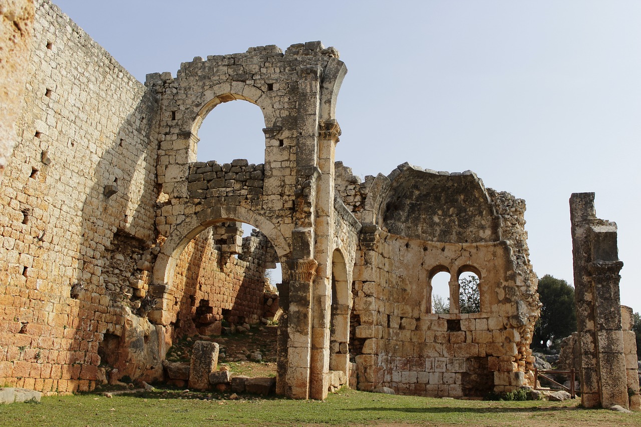 Adana’da Gezilecek Tarihi Yerler: Taş Köprü’den Anavarza’ya