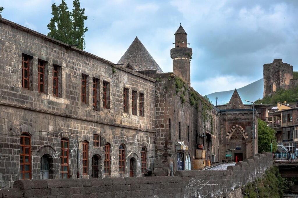 Şerefiye Camii