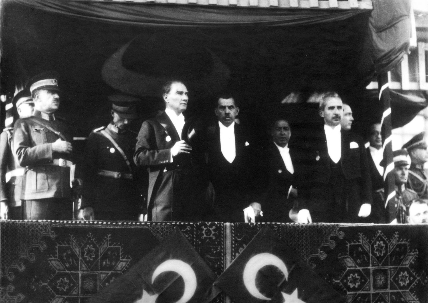 29 Ekim Cumhuriyet Bayramı: Atatürk’ün Mirası ve Milletimizin Gururu